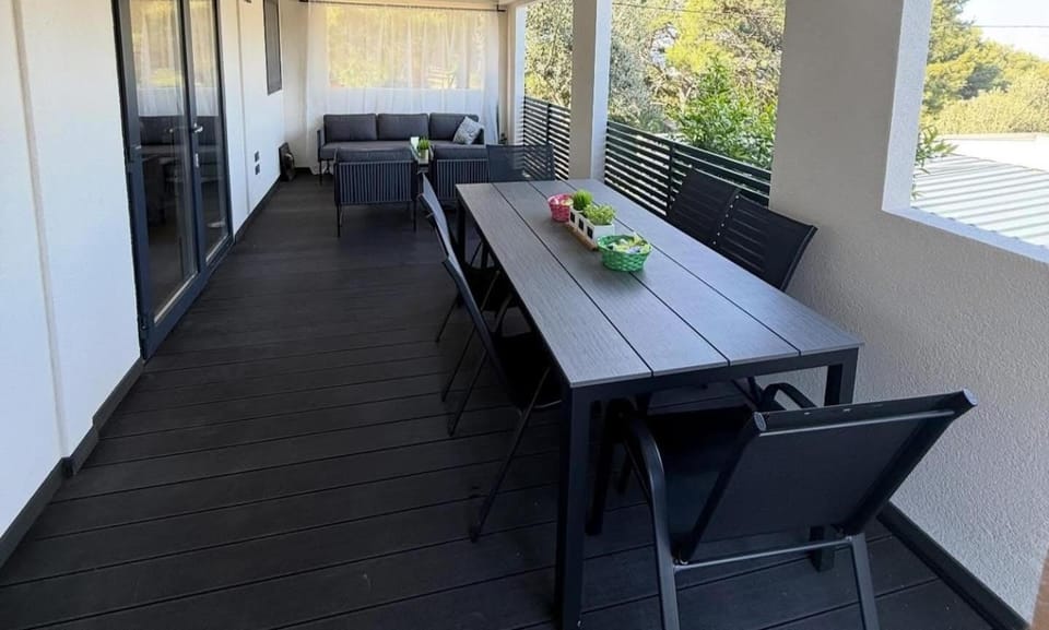 Mobile Home Ella Apartment in Murter