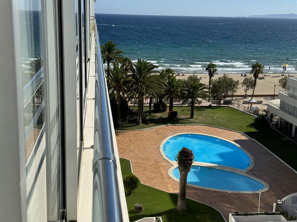 View (from property/room), Balcony/Terrace, Beach, Pool view, Sea view, Swimming pool