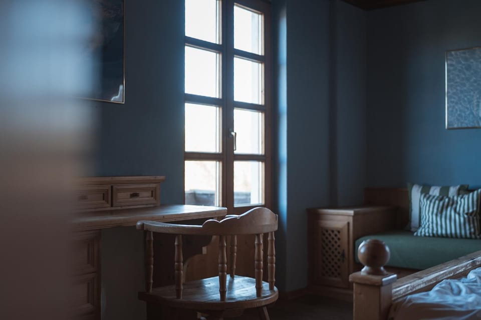 Seating area, Bedroom