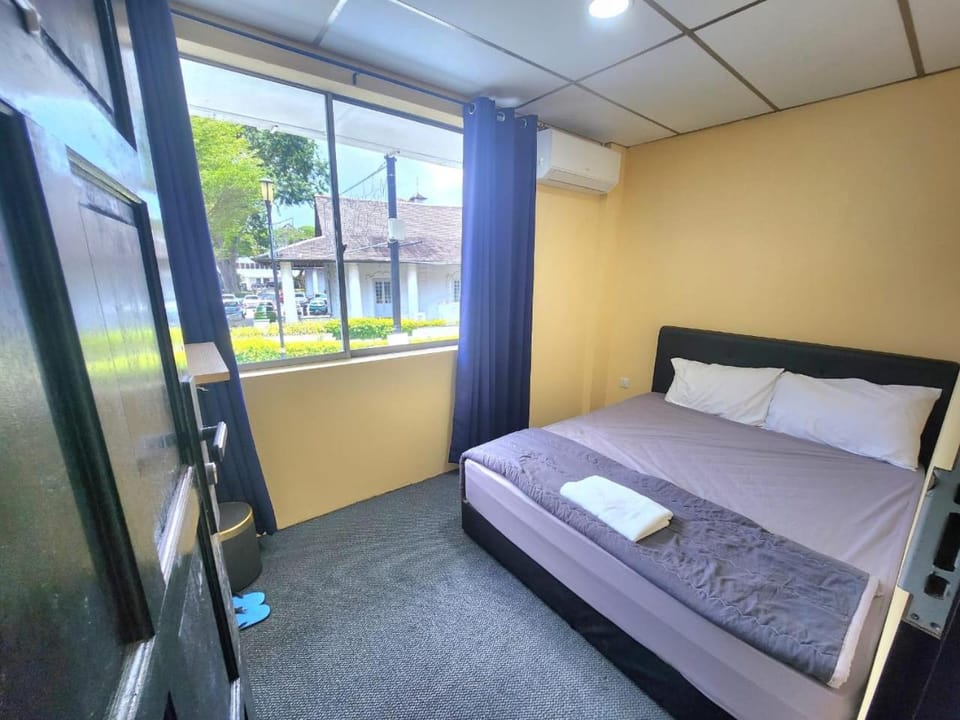 BUDGET FRIENDLY ROOM AT Kuching Waterfront Bridge Vacation rental in Pahang, Malaysia