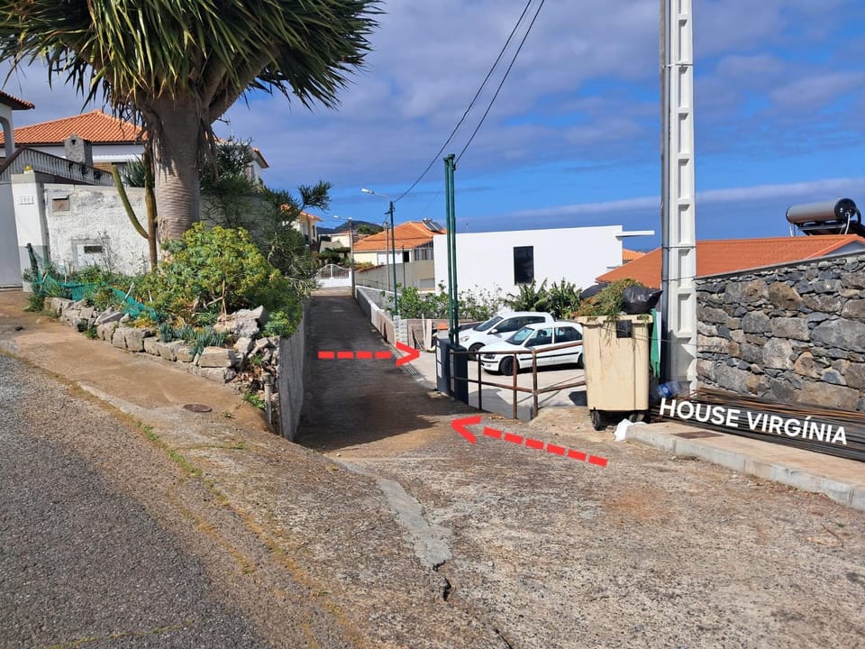 Virgínia House Apartment in Madeira District