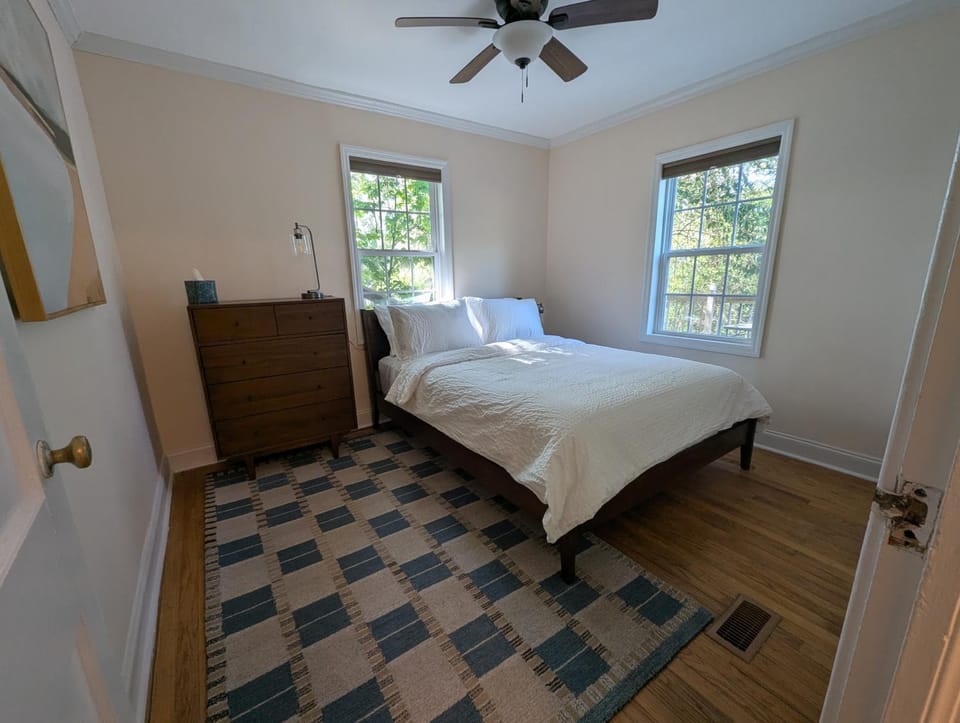 NEW Cozy 2BR Near Duke & Downtown Firepit House in Durham