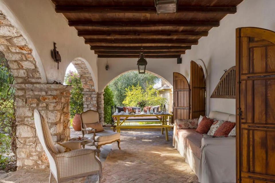 Patio, Day, Balcony/Terrace, Seating area
