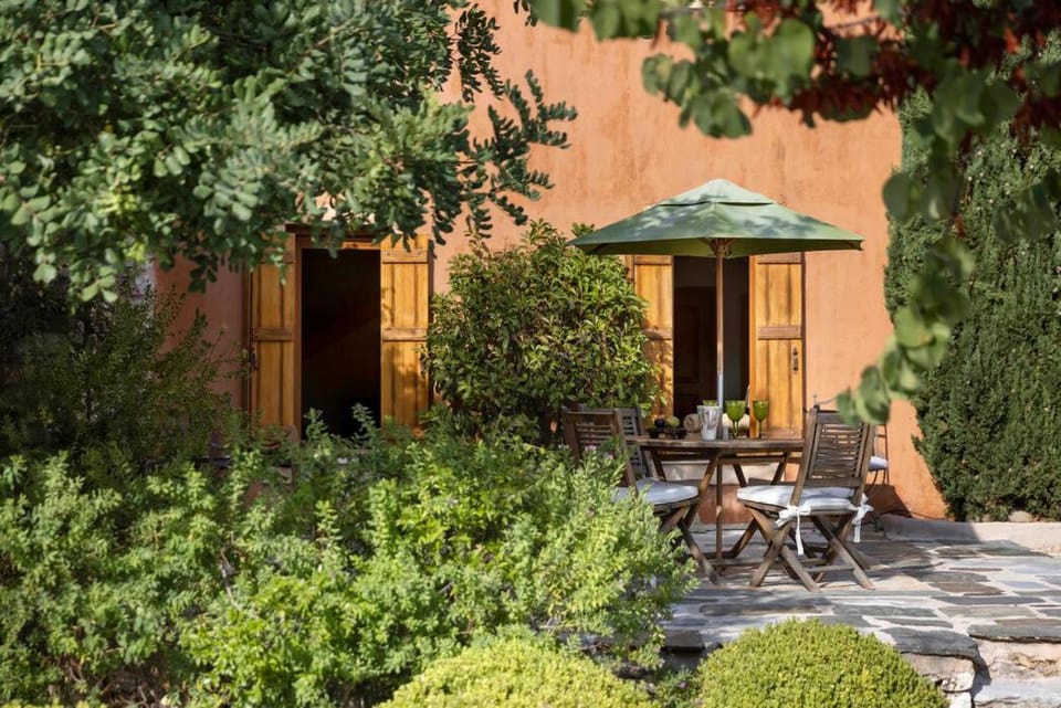 Patio, Garden, Dining area
