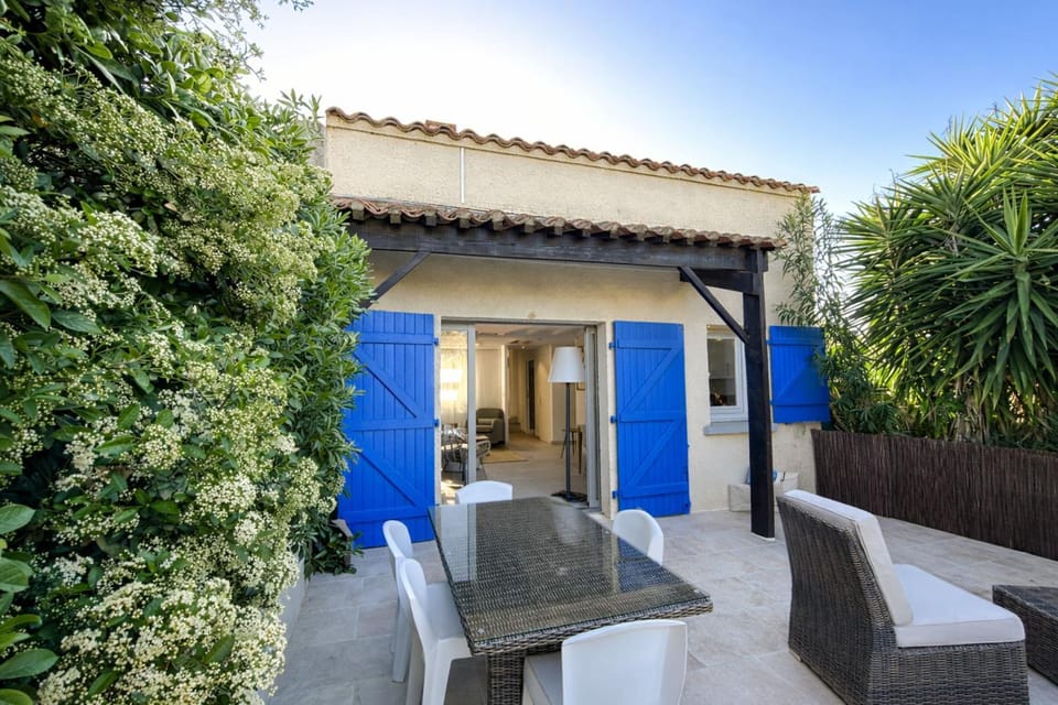 Property building, Balcony/Terrace