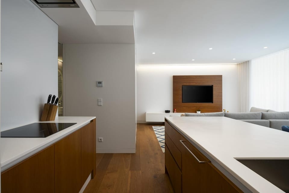 Lake 24 Luxury Apartment - By HD Apartment in Quarteira