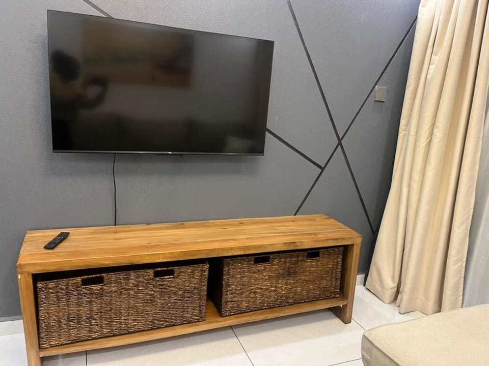 Communal lounge/ TV room, TV and multimedia