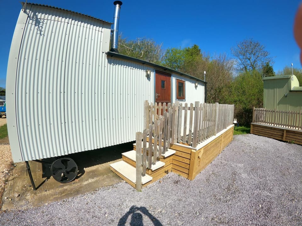 Swanage Shepherds Hut 1 House in Swanage
