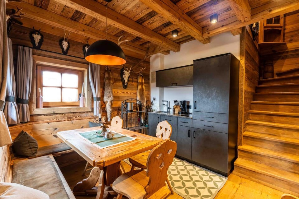 Dining area, kitchen