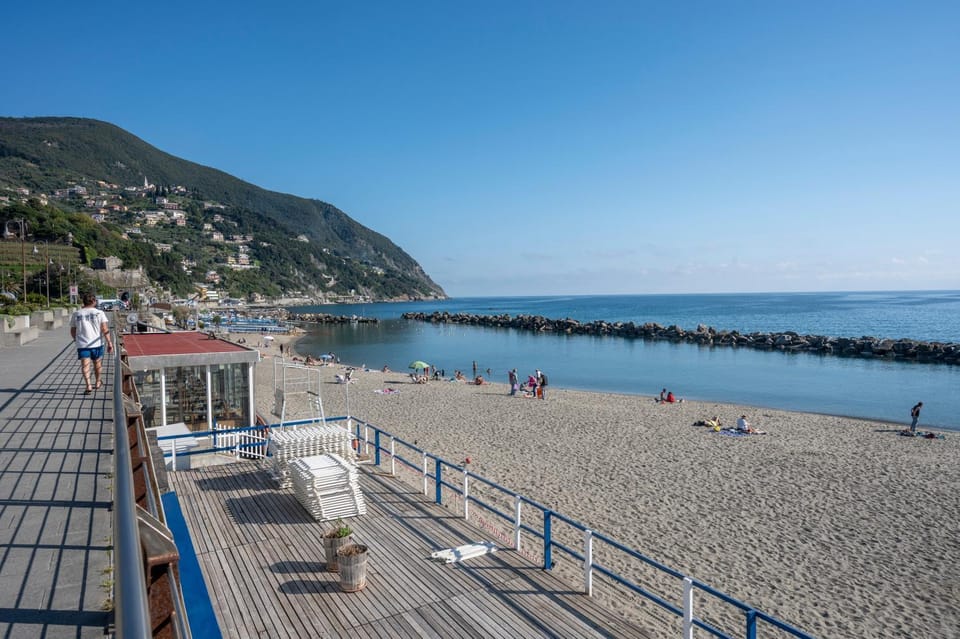 Nearby landmark, Day, Natural landscape, Beach