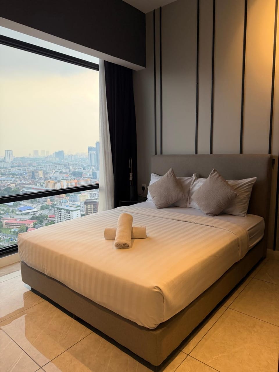 Bed, View (from property/room), Photo of the whole room, Bedroom, City view