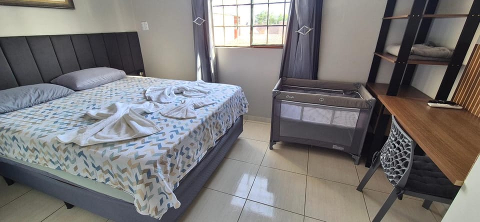Bedroom, cot, VIP