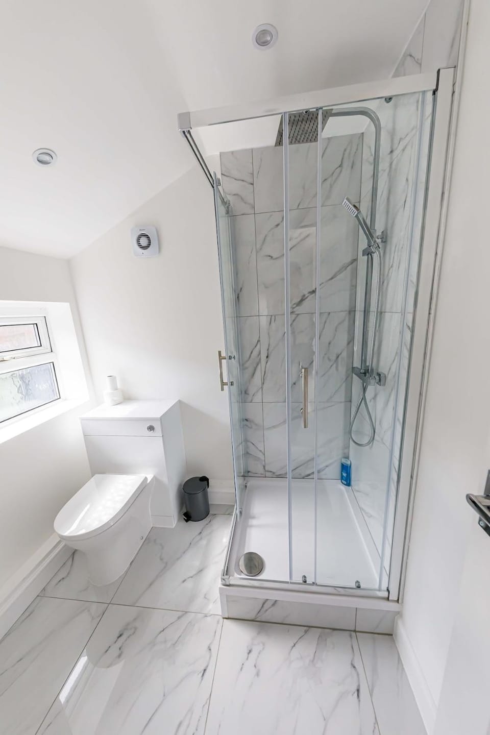 Bright 5Bed 2Bath - Near Stadium and Crownworks Apartment in Sunderland