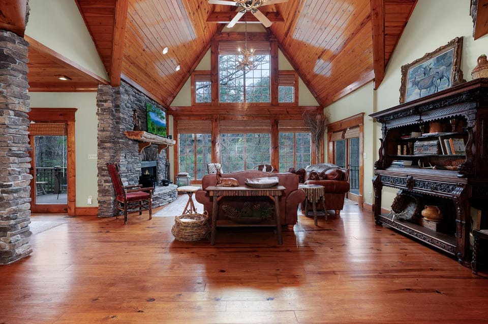 The Lodge on Cartecay - Ellijay, GA - Enjoy Scenic River Views, Challenge Friends in the Arcade, Enjoy the Fire Pit, and Enjoy G House in Georgia