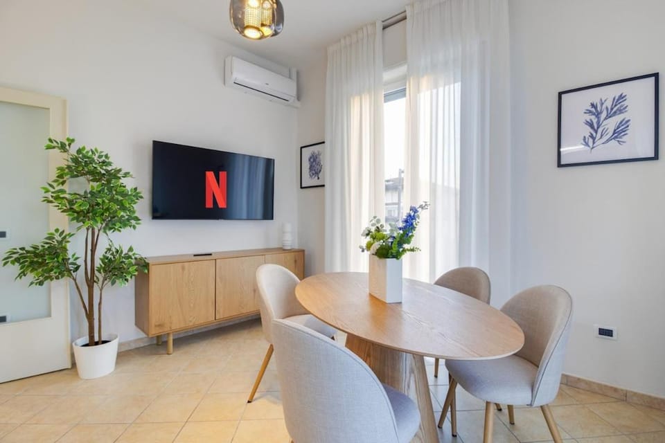 400 Meters from the Beach, Free Parking Apartment in Viareggio