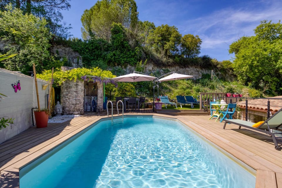 Les Oliviers Puisserguier Bed and Breakfast in Occitanie