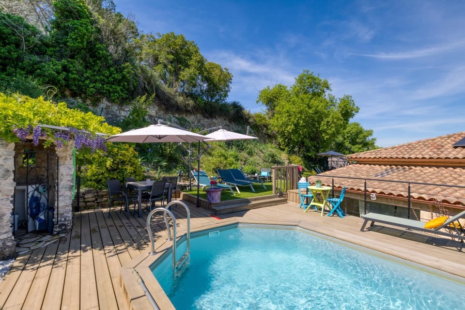 Les Oliviers Puisserguier Bed and Breakfast in Occitanie