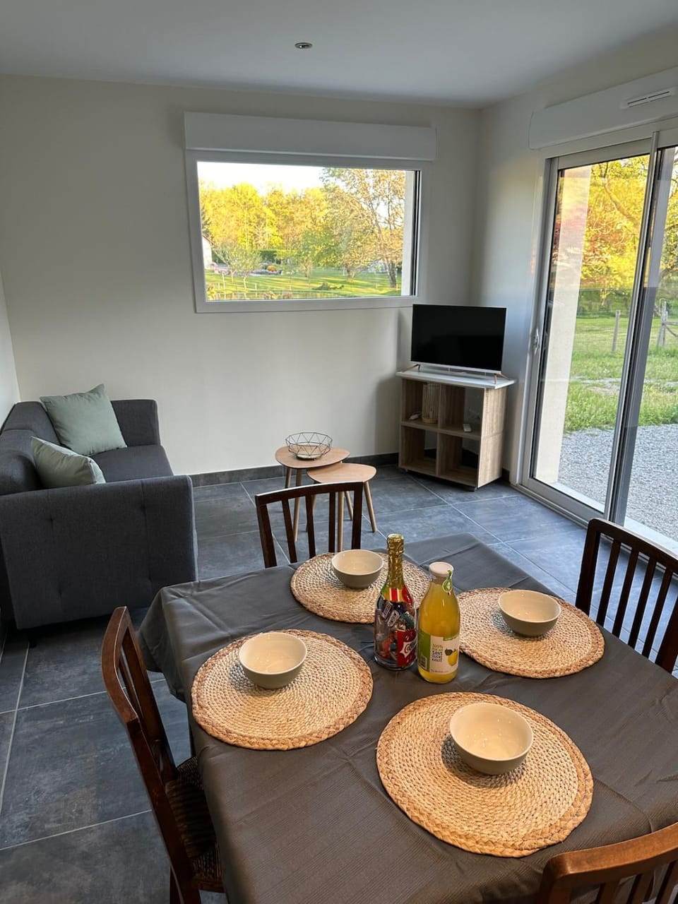 Communal lounge/ TV room