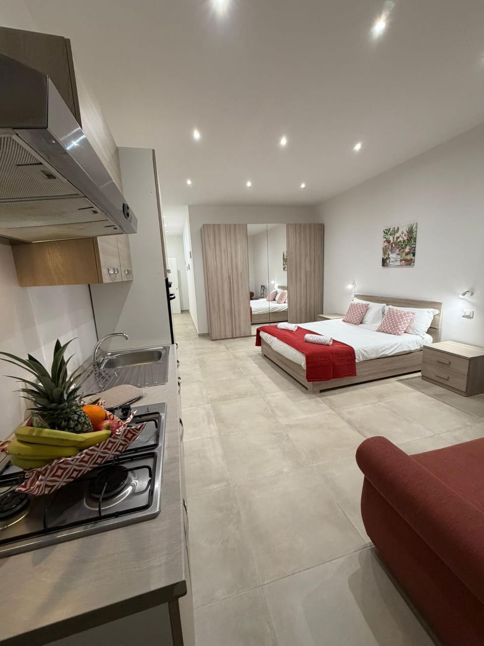 Bed, Kitchen or kitchenette, Living room, Photo of the whole room, Seating area, Bedroom