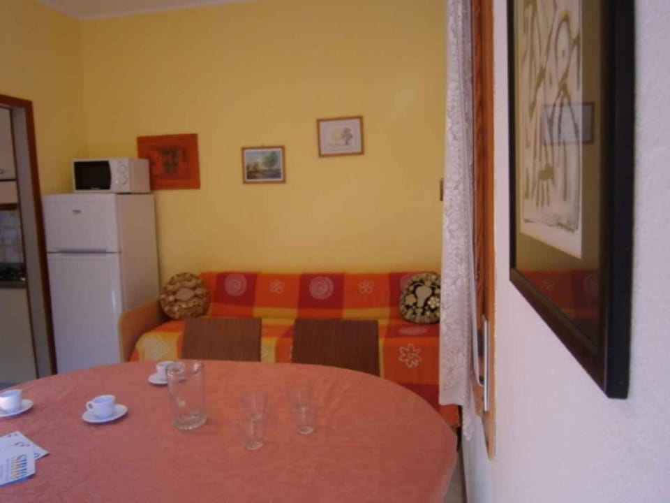 Lounge or bar, Dining area