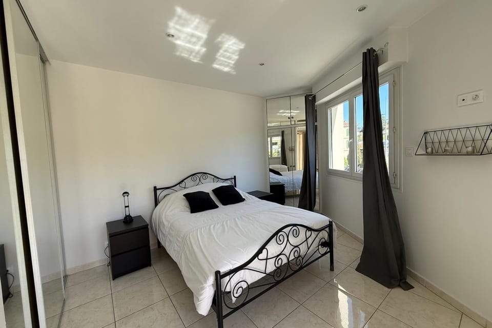 Cannes City Center Spacious 3-bedroom apartment with a terrace Apartment in Cannes