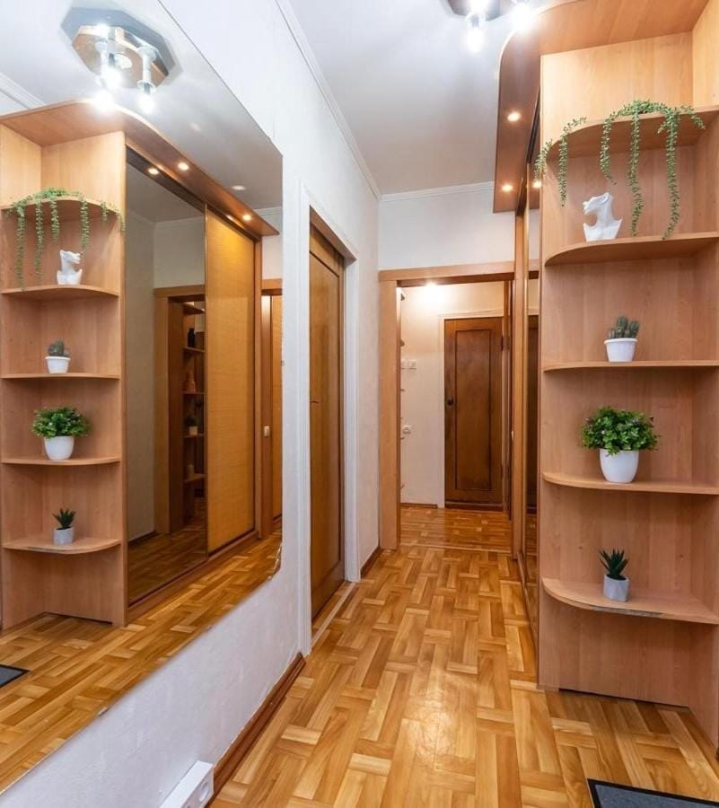 Two-room apartment in the Poznyaki district 18034 Apartment in Kiev City - Kyiv