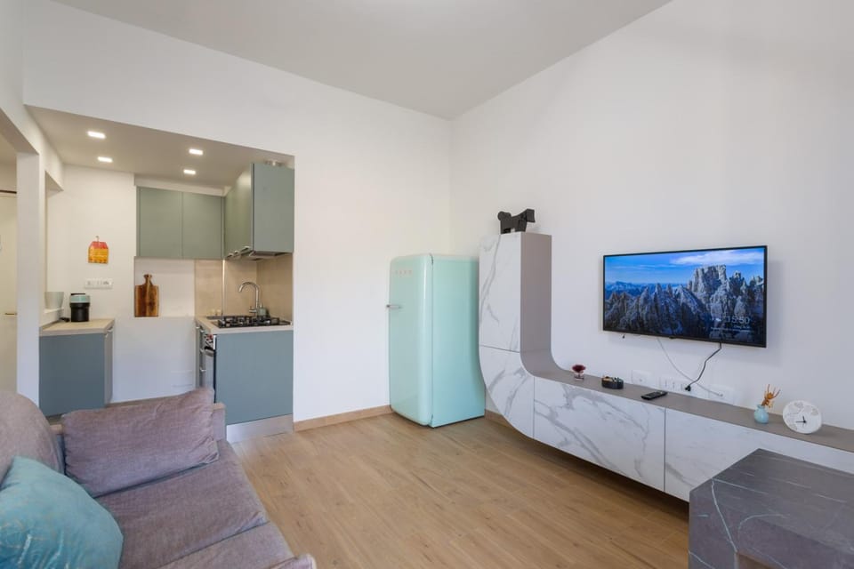 Charming Little Gem with Mountain Views in Rapallo Apartment in Rapallo