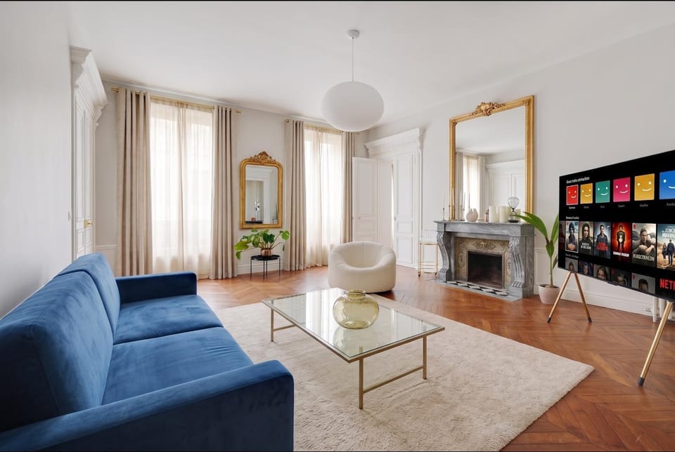 3BR St Michel Seguier Apartment in Paris