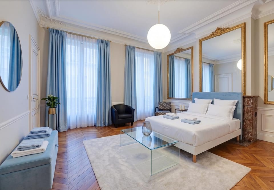 3BR St Michel Seguier Apartment in Paris