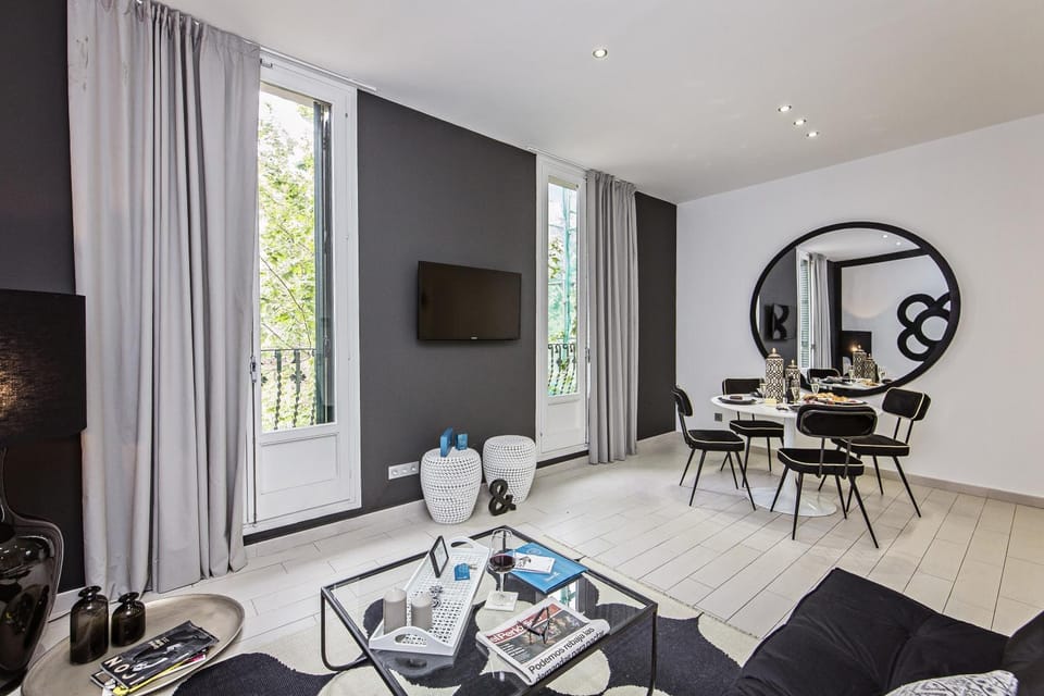View (from property/room), Living room, City view, Quiet street view