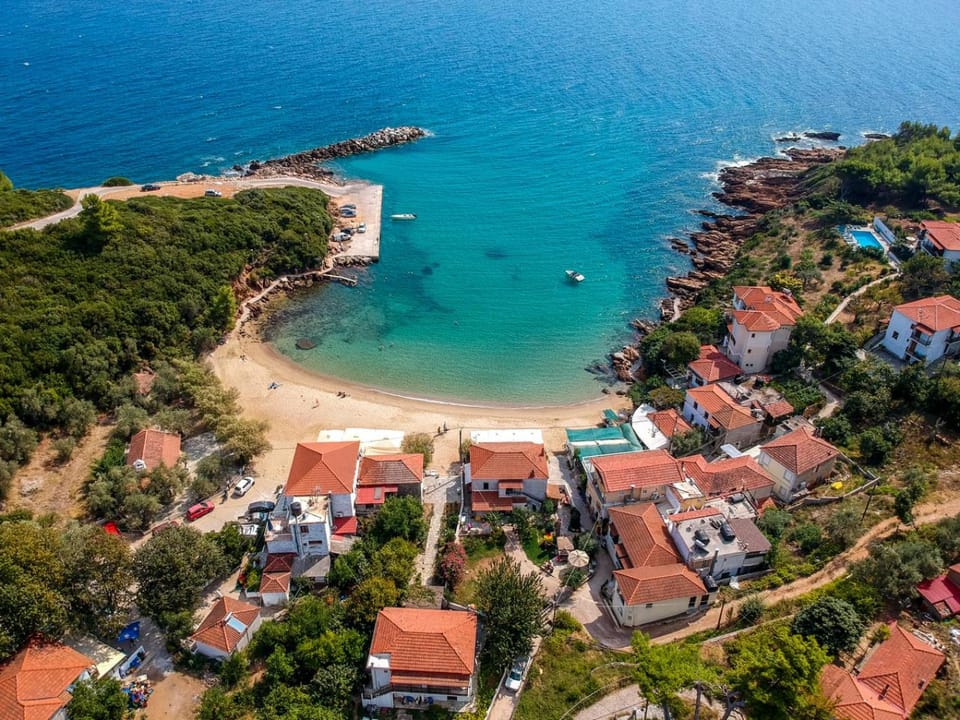 Property building, Nearby landmark, Day, Natural landscape, Bird's eye view, Beach, Sea view