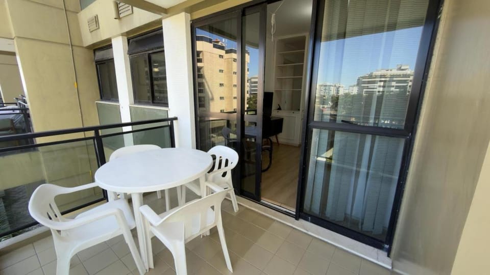 Estadia perfeita no Posto 6 da Barra! Apartment in Rio de Janeiro