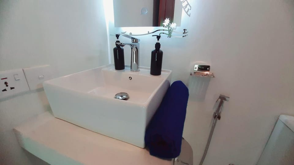 Bathroom, towels