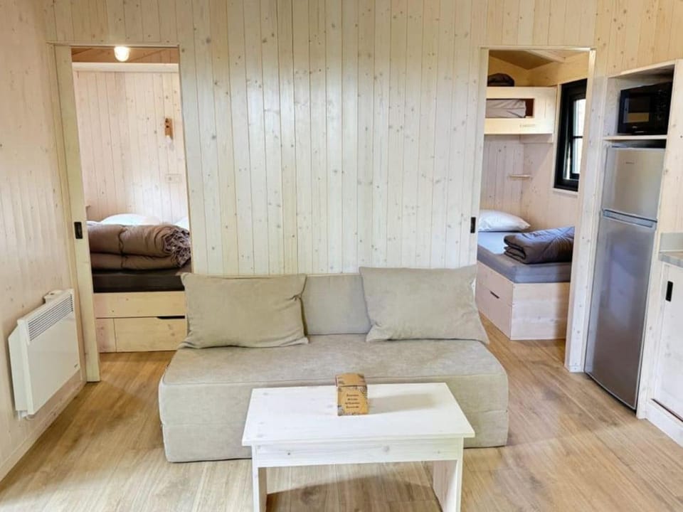 Cabane sur pilotis avec terrasse - 7 pers. - API-1-52-2217 Campground/ 
RV Resort in Nouvelle-Aquitaine
