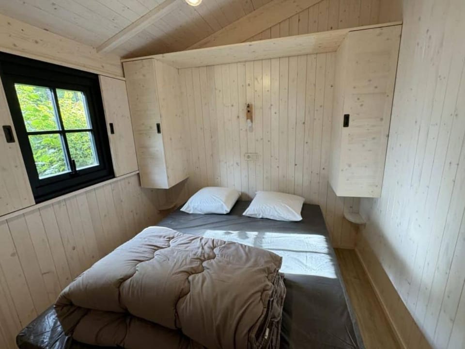Cabane sur pilotis avec terrasse - 7 pers. - API-1-52-2217 Campground/ 
RV Resort in Nouvelle-Aquitaine