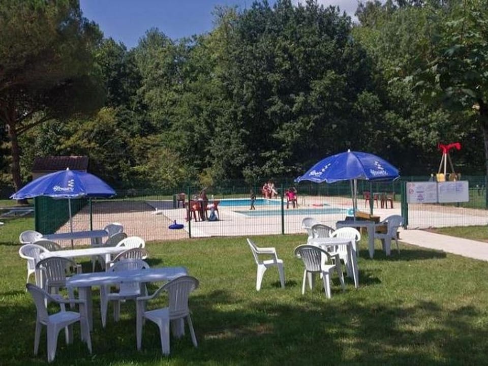 Cottage avec terrasse - 8 pers. - API-1-52-2214 Campground/ 
RV Resort in Nouvelle-Aquitaine