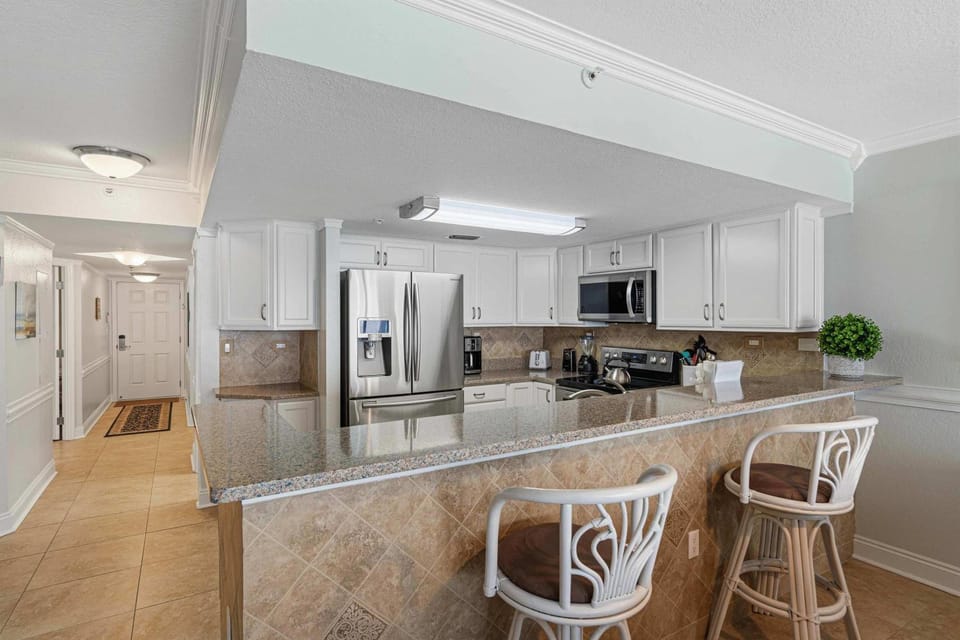 Islander E 7011 Stunning oceanfront condo with pool & gym access House in Okaloosa Island