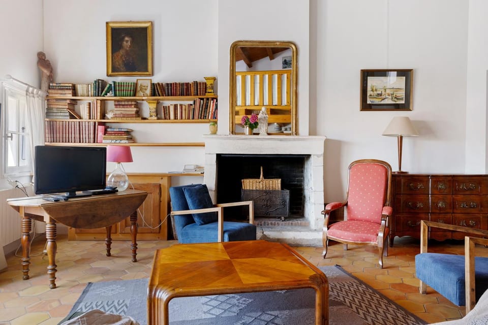 Property building, Living room