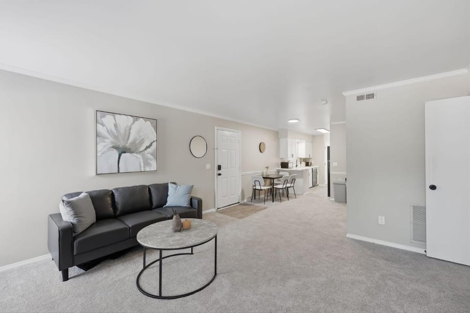 Cozy modern apartment at The Domain Raleigh Apartment in Raleigh