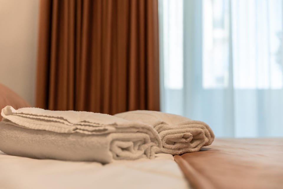 Bed, Photo of the whole room, Bedroom, towels