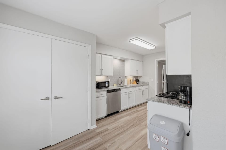 Relaxing retreat at The Domain near downtown Apartment in Raleigh