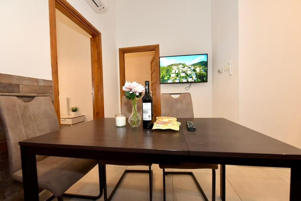 Central Apartment near Deák Ferenc Square Apartment in Budapest