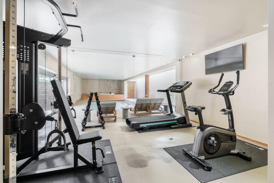 Fitness centre/facilities, Swimming pool