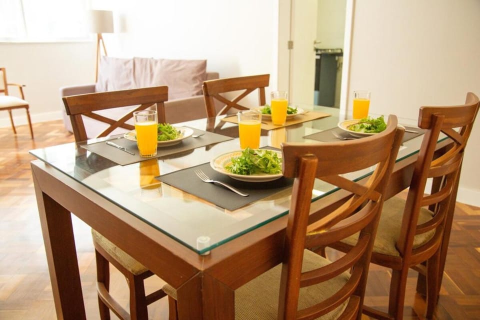 Copacabana | Apto p 9, vaga, Wi-Fi e Smart TV Apartment in Rio de Janeiro