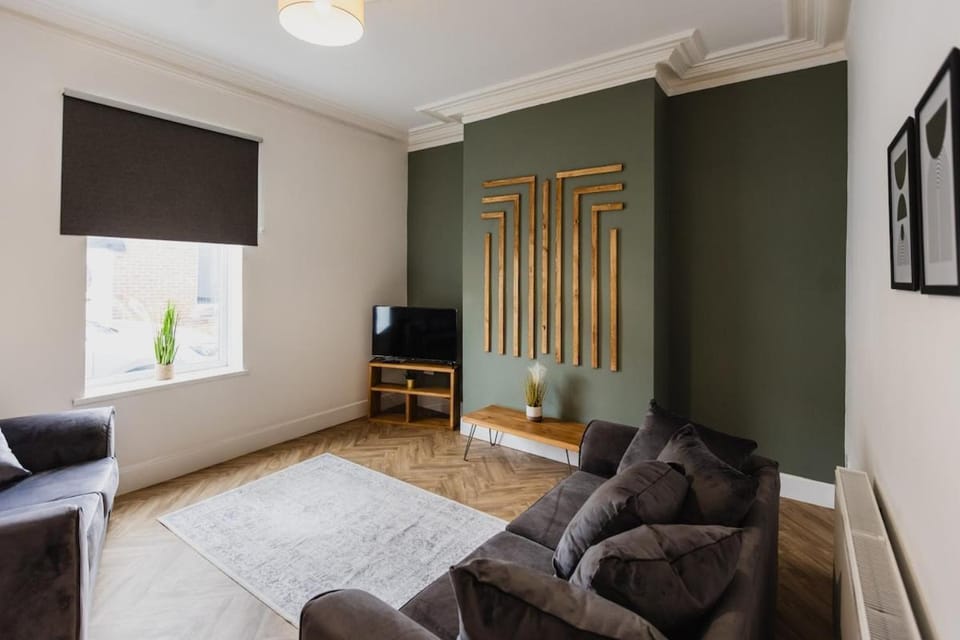 Modern 4Bed 2 Bath - Next to Stadium & City Centre Apartment in Sunderland