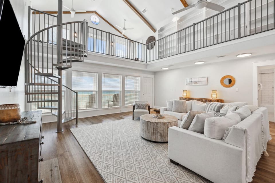 A Grand View Stunning Gulf Views and Direct Beach Access House in South Walton County