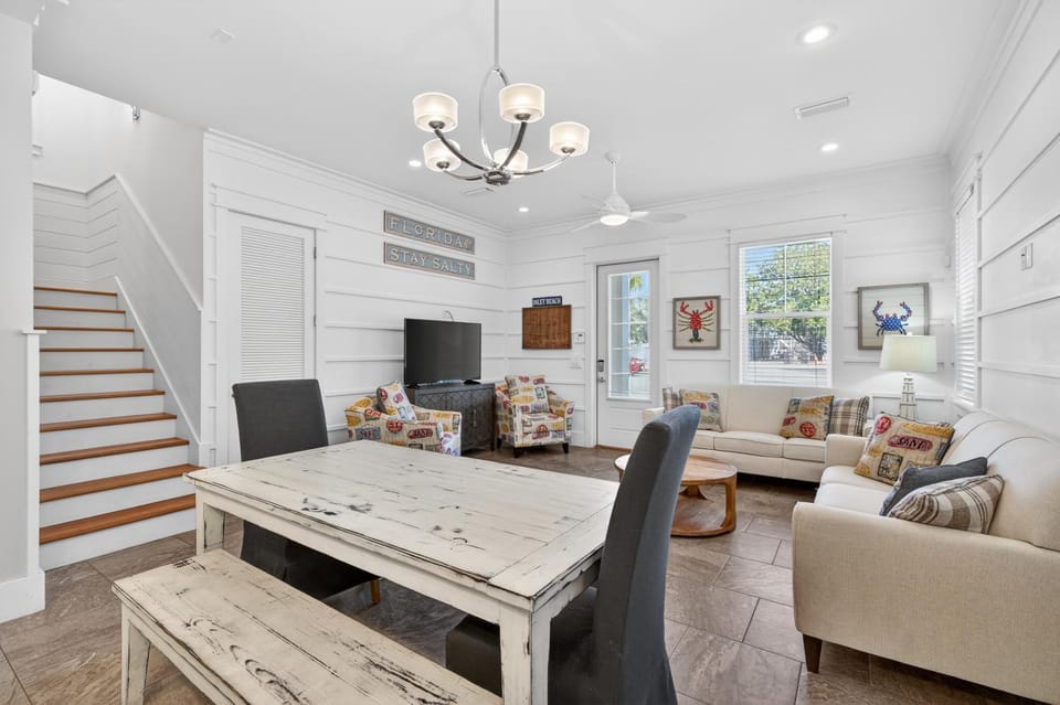 Aqua Paradise - Huge Home with Entertainment Space, Just Steps from the Community Pool House in Inlet Beach
