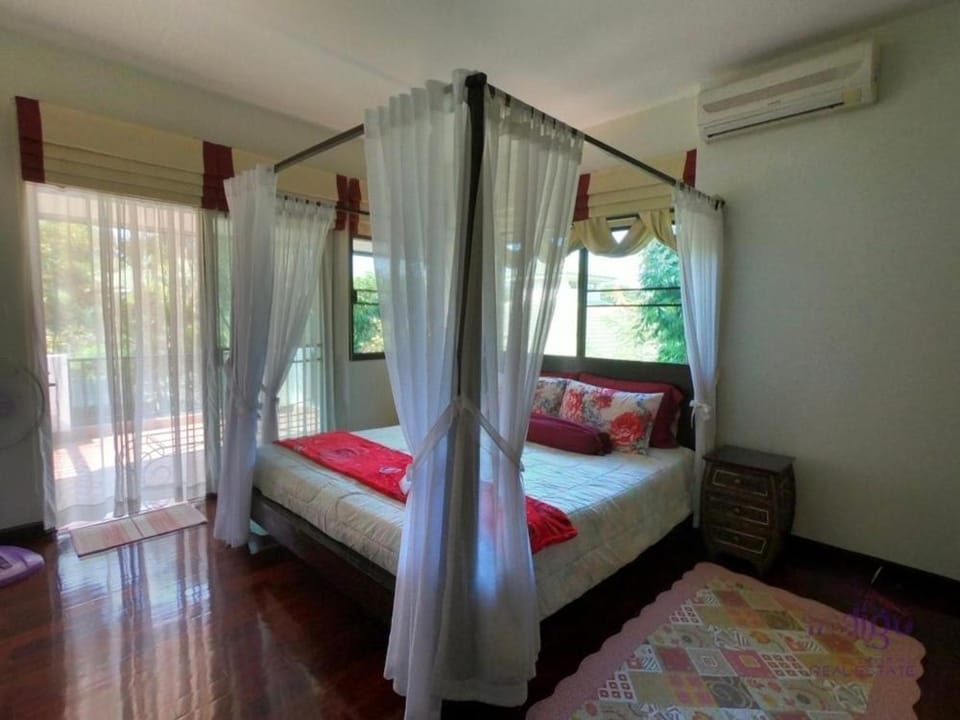 Balcony/Terrace, Photo of the whole room, Bedroom, air conditioner