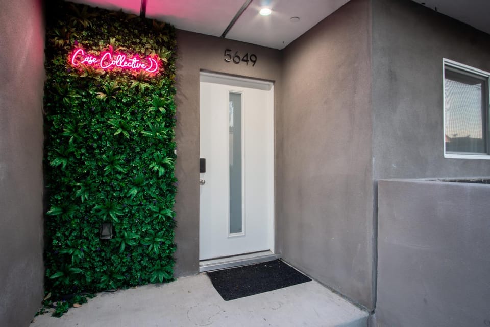 Miel Dore at Case Collective Vacation rental in North Hollywood