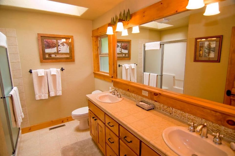 20 White Elm Lane House in Sunriver